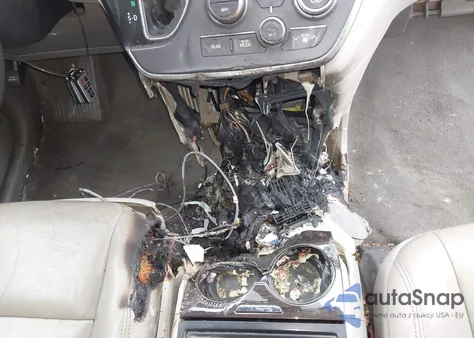 2019 Toyota Sienna Xle 8 Passenger z USA, uszkodzony, nr VIN 5TDYZ3DCXKS009142